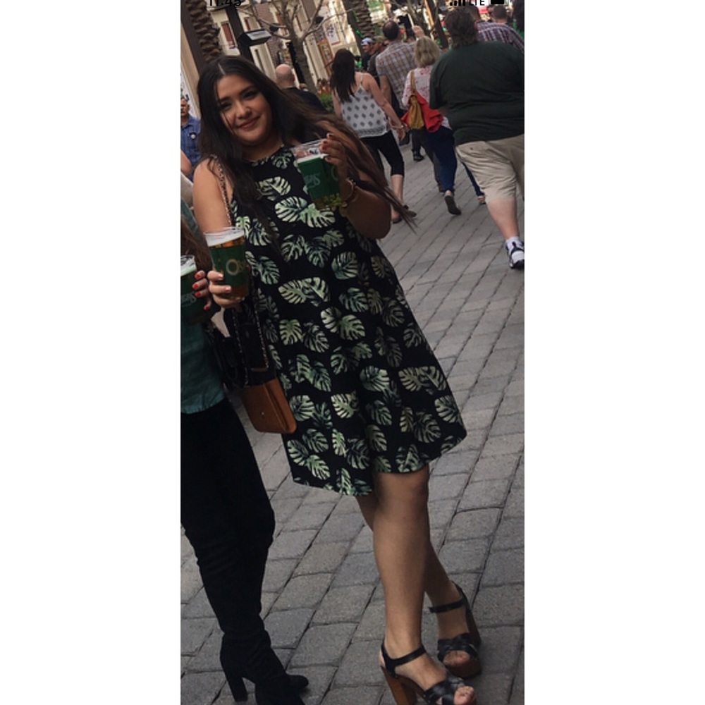 SOLD !🌴Palm Leaf Dress 1X forever 21 - Picture 4 of 4